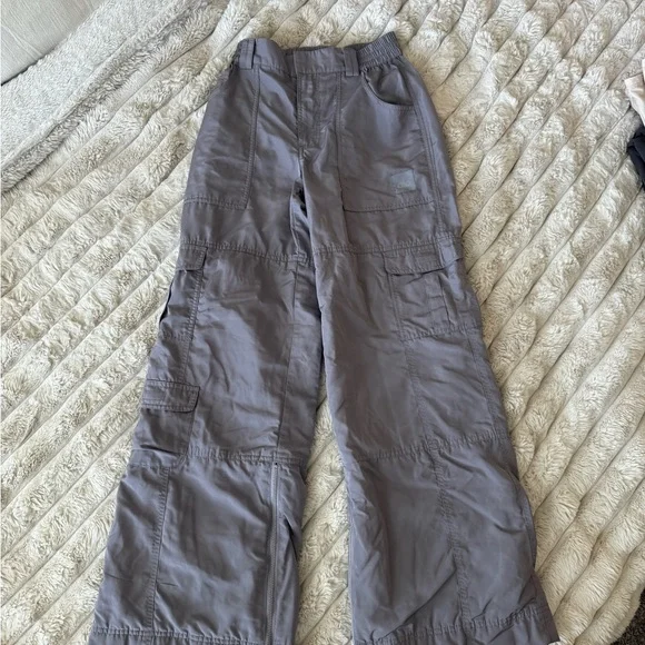 High-Waist Ski-Moto Puffer Pant in Color Fog - Picture 2 of 4